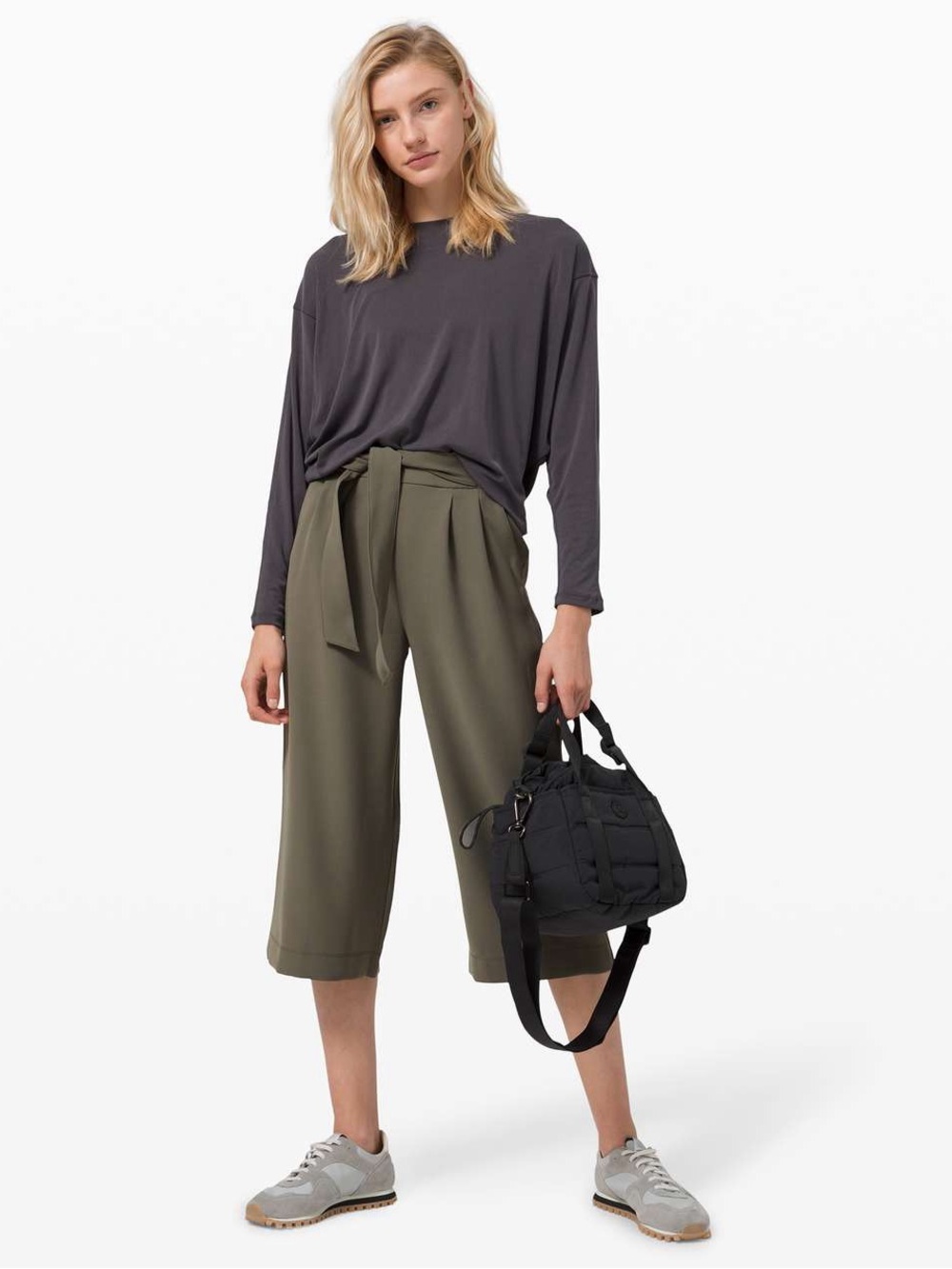 Lululemon noir crop wide leg pants - Picture 2 of 8